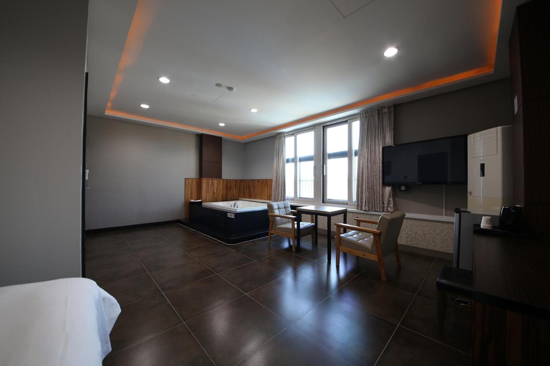 Hotel Memory Jumunjin- Welcome Drink Provided Gangneung Buitenkant foto